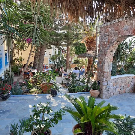 Zeus Aparthotel Kamári