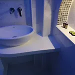 Zeus Lägenhetshotell 3*