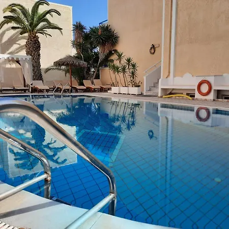 Zeus Aparthotel 2*