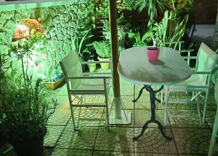 아파트호텔 Zeus Kamári