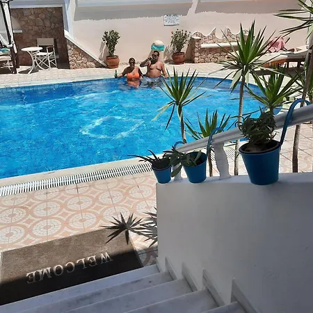 Zeus Apartahotel Kamári